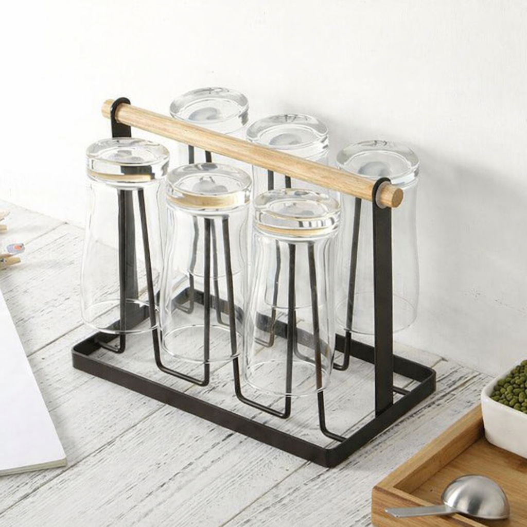 Hot selling sturdy and attractive design metal glass stand for displaying vases candles sculptures and decorative pieces